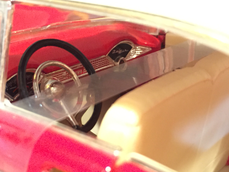 Blur and plastic strips aside, the interior has good detail for this price point of model.
